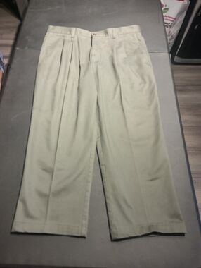 Dockers Relaxed Pleated Chinos - Khaki - Men's 38x28 - Y2K Vintage